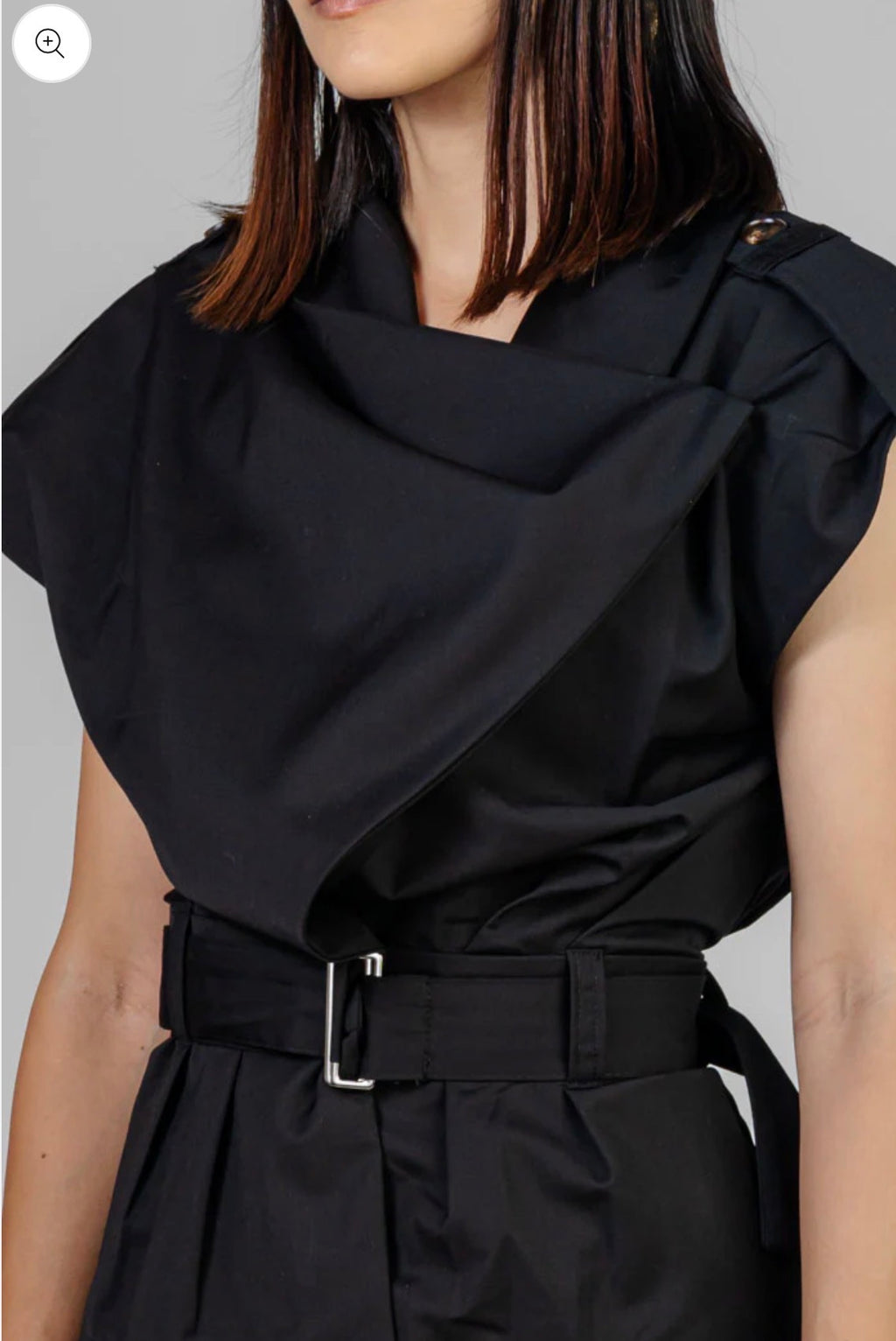 Conjunto urbano elegante negro